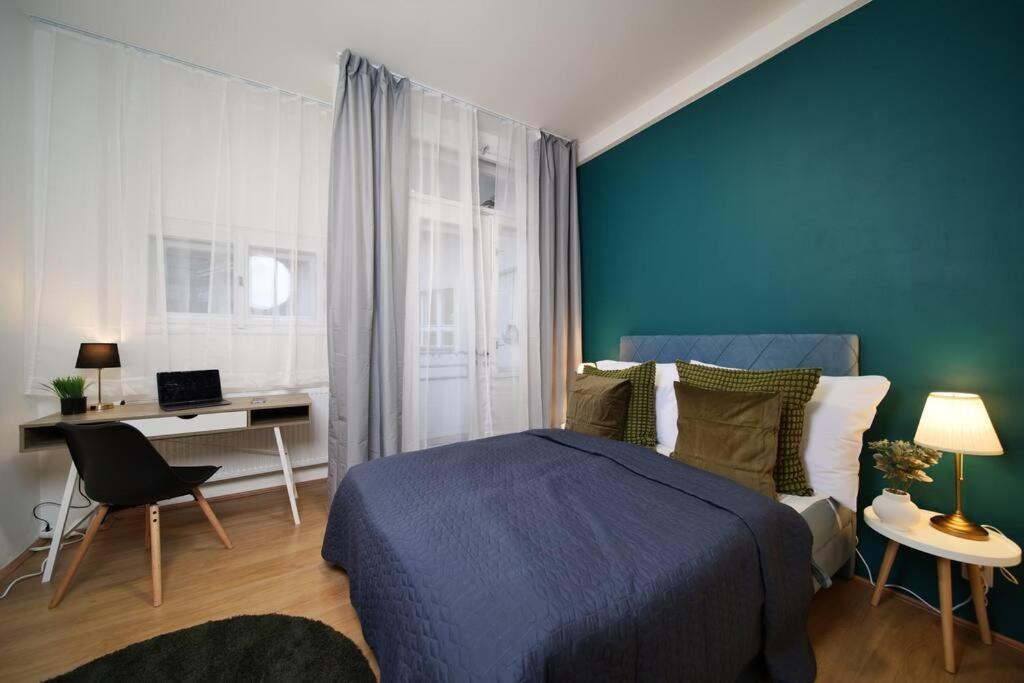 Apartment Stylish 3bd Riverfront Prague