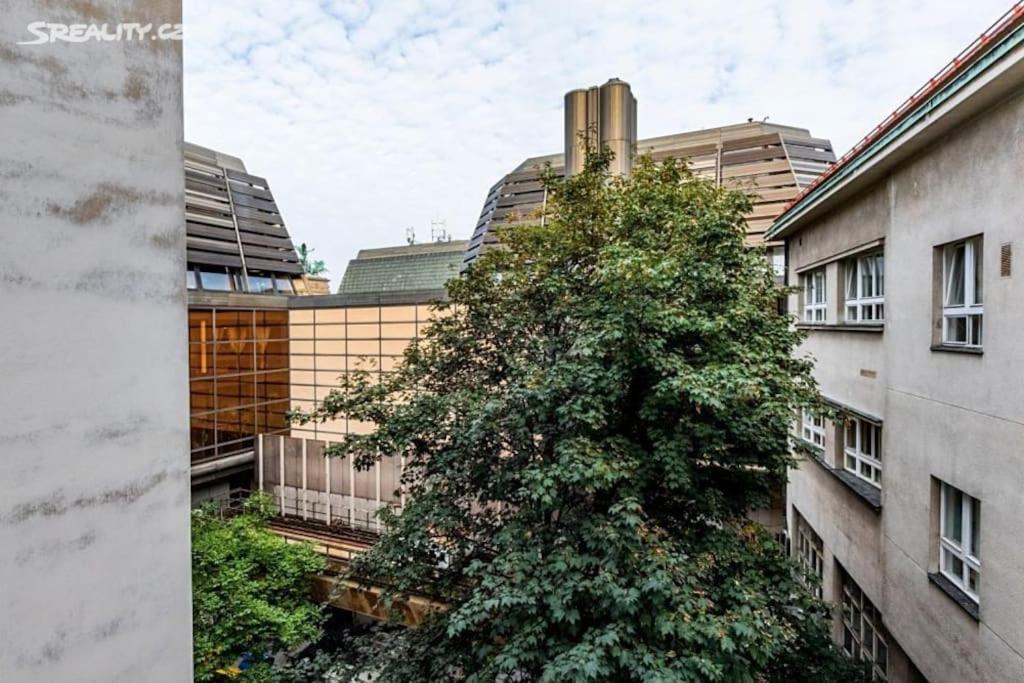 Stylish 3bd Riverfront * Prague